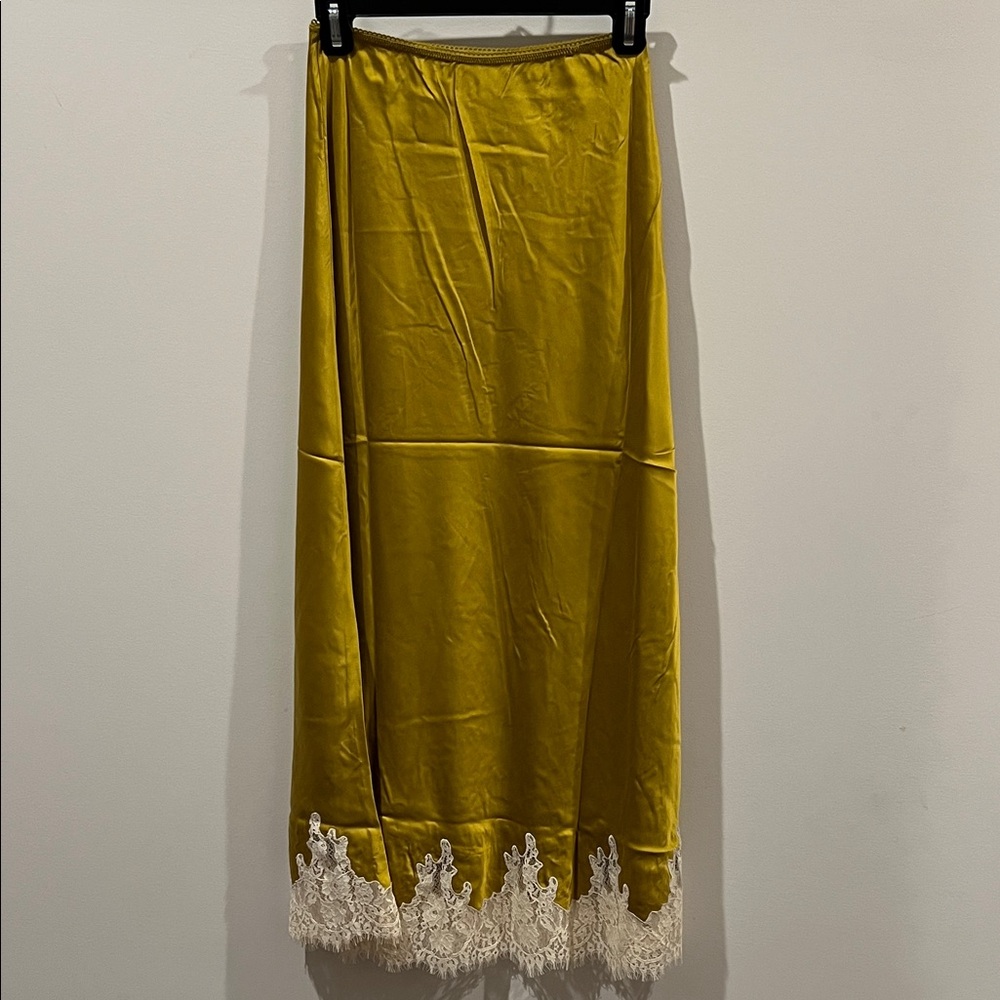 Doen Mustard Skirt with Lace Hem size L